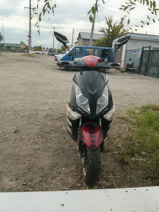 Скутер Сузуки 150куб
