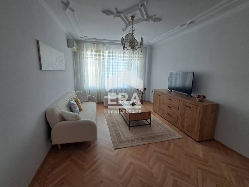 Дава се под наем Тристаен апартамент в Варна, Чайка - 70 кв.м за 650 € - Снимка #1