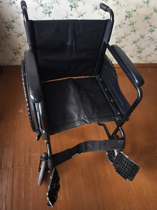 Продам инвалидную коляску