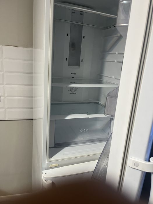 Продаю холодильник LG