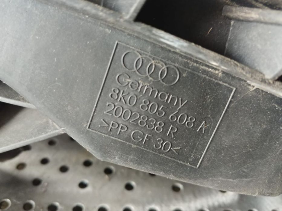 suport far dreapta audi a4 b8 8k 8k0805608a