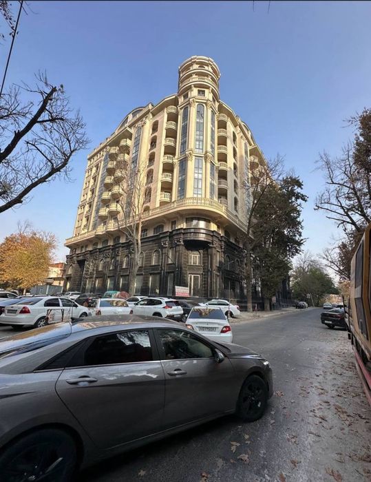 Продаётся 3/3/10 квартира в ЖК Kamron Palace, Юнусабадский р-н