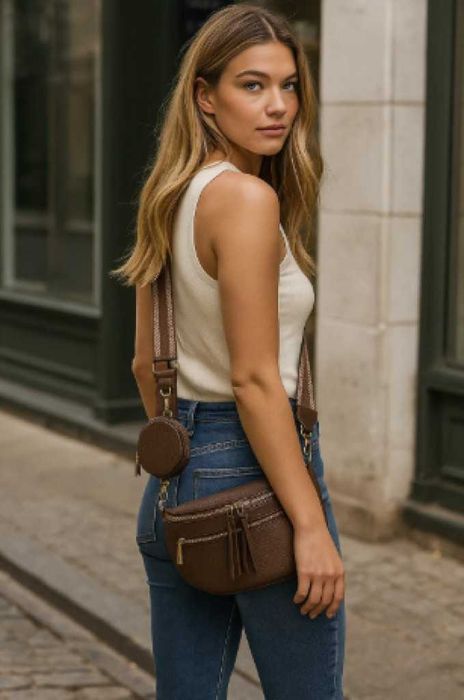 Дамска чанта с къса и широка регулируема дръжка