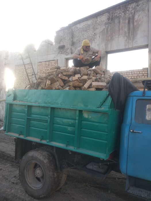 Гишт б/у сотилади. Доставка хам бор