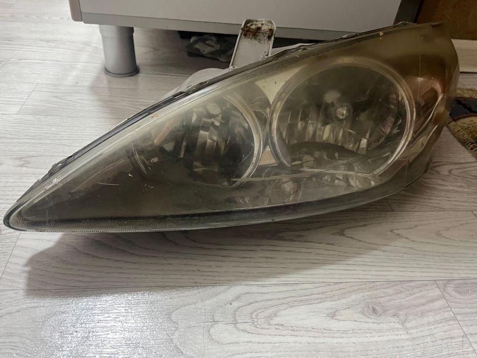 Продам передние фары