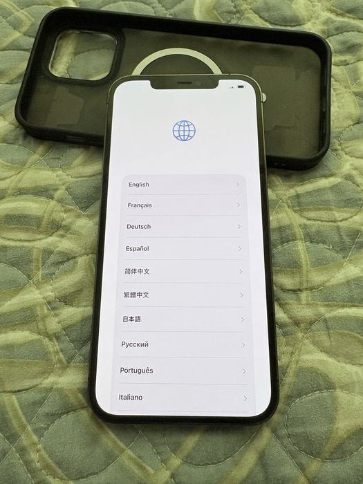 Продам Iphone 12 pro max.