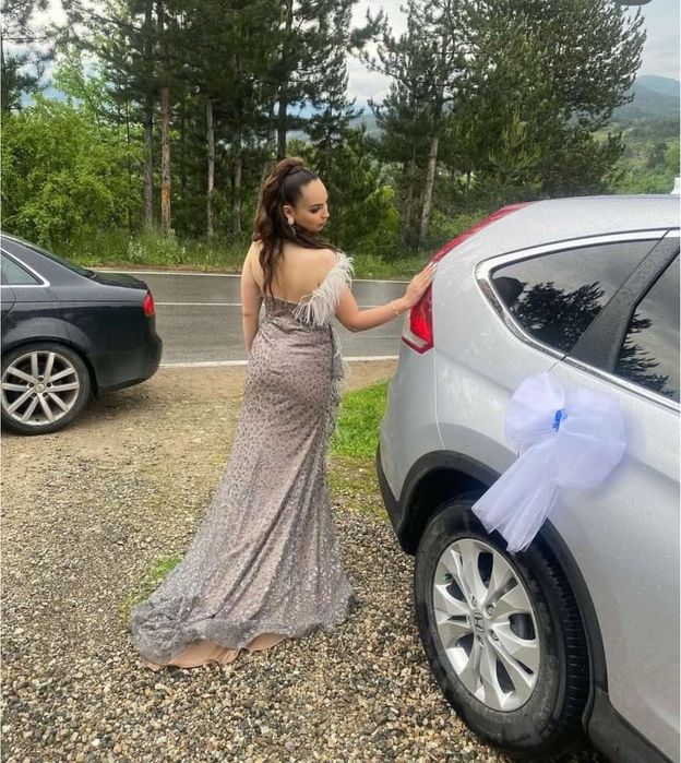 Бална рокля………..