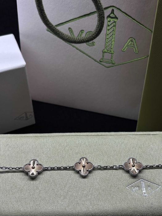 Гривна Van Cleef and Arpels - Ван Клииф