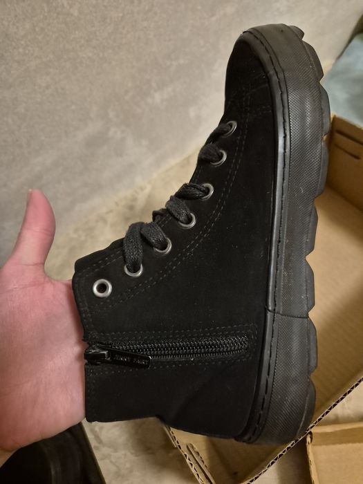Pantofi cu toc Botine model deosebit