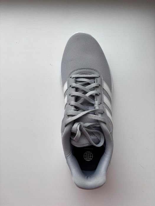 Кроссовки Adidas. Серые 40.5
