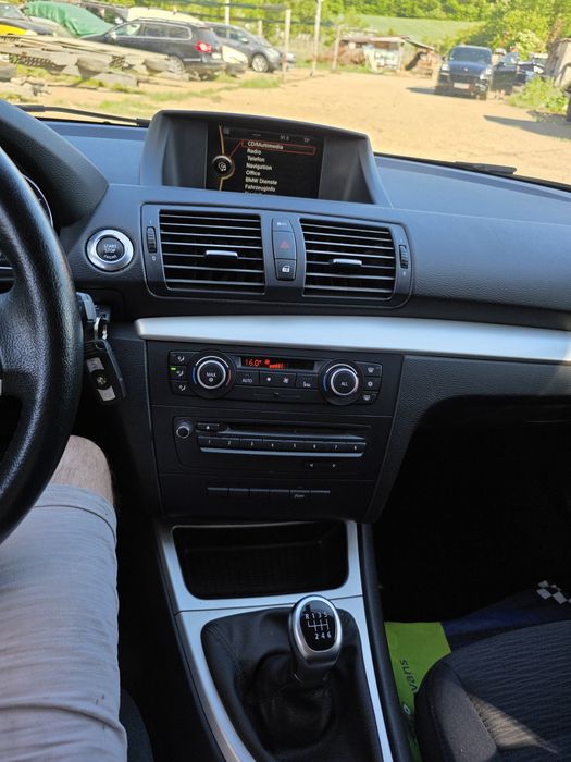 BMW 1 Series 2011 — imagine 3