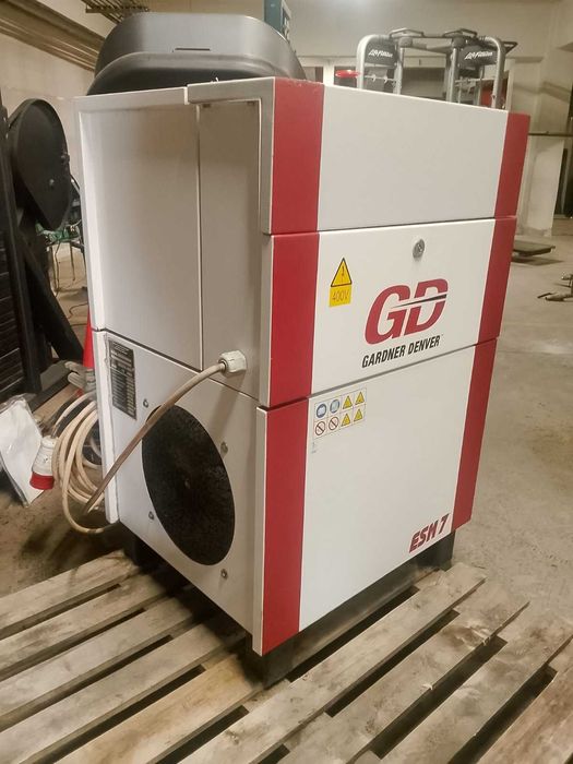 Винтов компресор Gardner Denver ESM7 бутилка 500л изсушител