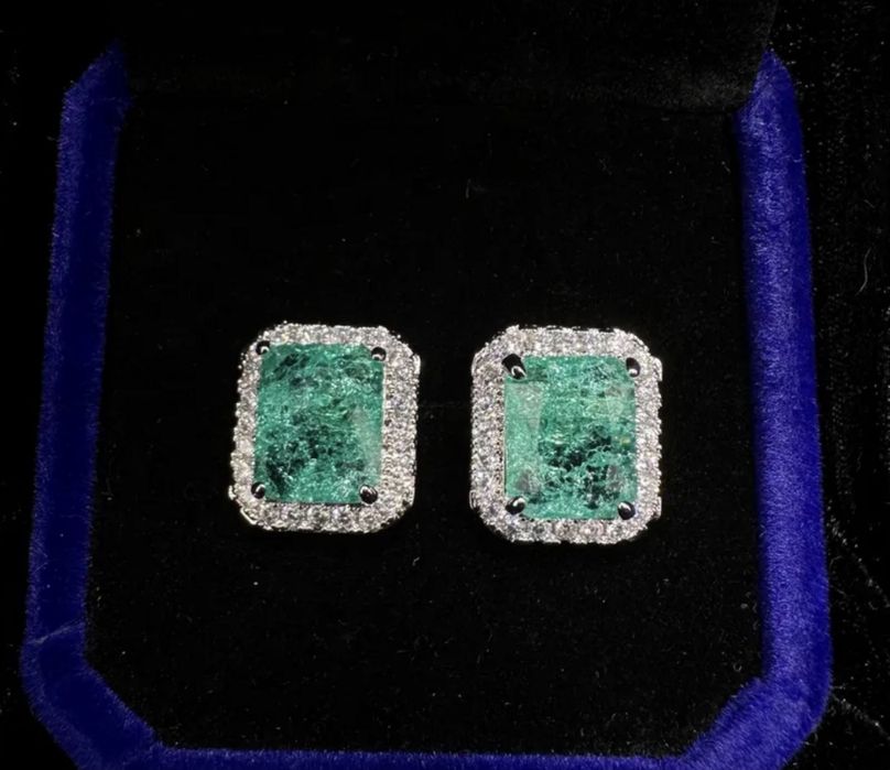 Набор с зеленным цирконом