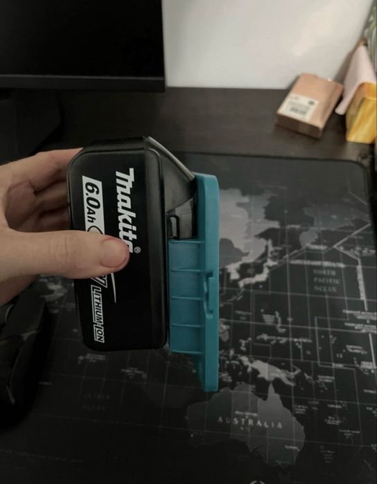 Suporti baterii Makita