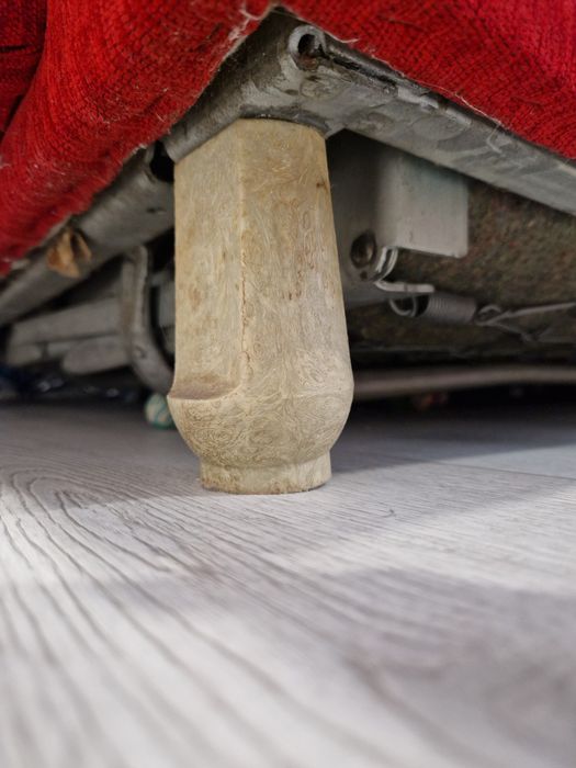 Холова гарнитура, диван, фотьойли, табуретки