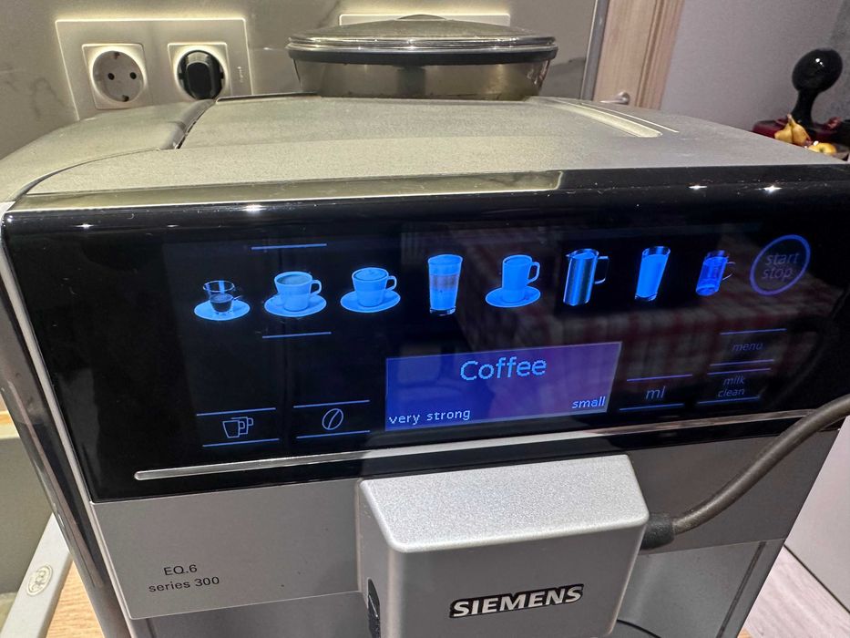 Кафемашина кафеавтомат каферобот Siemens EQ.6 Siemens EQ6-series 300