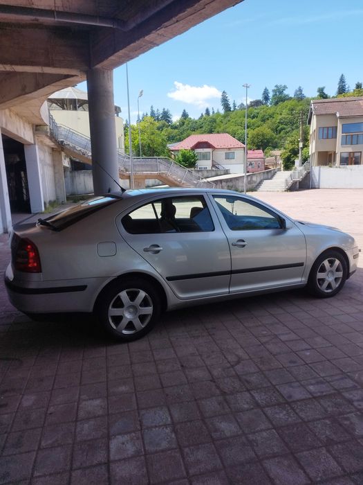 Skoda Octavia berlina 2005