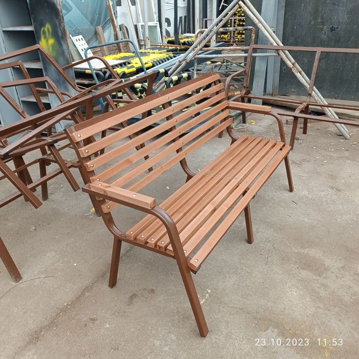 Парковая скамейка  длина 1,5м.