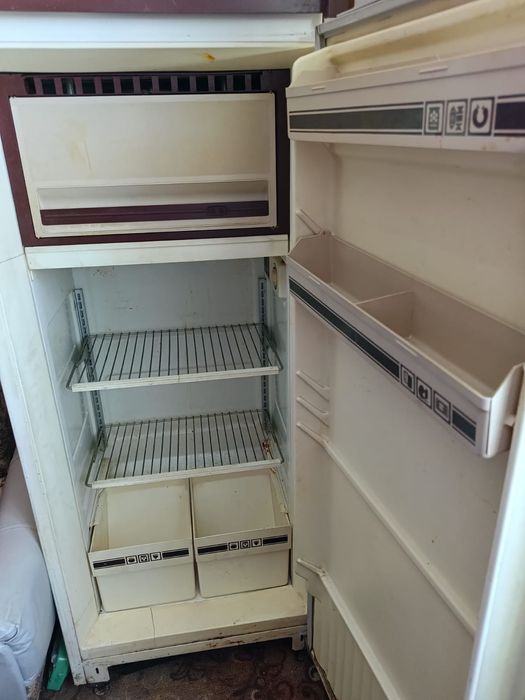 Продам б/у холодильник