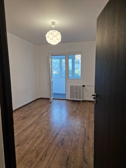 Vand apartament 3 camere zona Mega Mall, Stadion National, proprietar