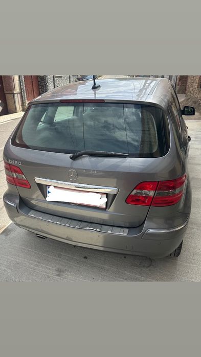 Vand Mercedes-clasa B180 2011, cutie automata,  90300km  reali.