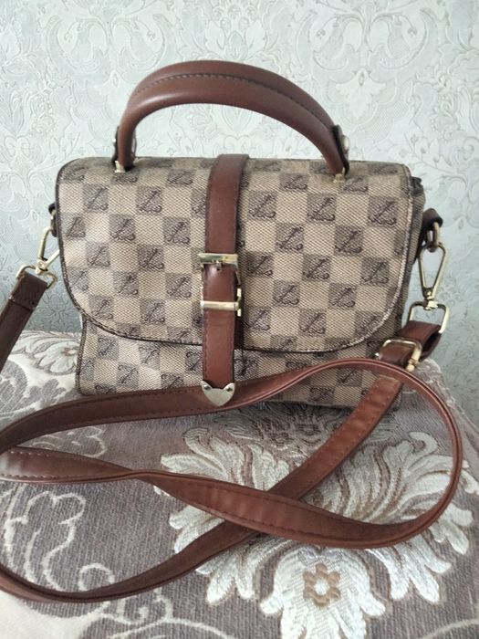 Сумочка через плечо