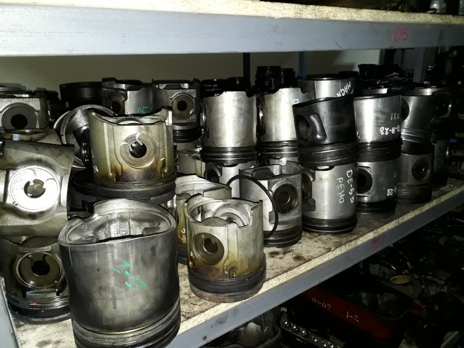 Поршень, шатун