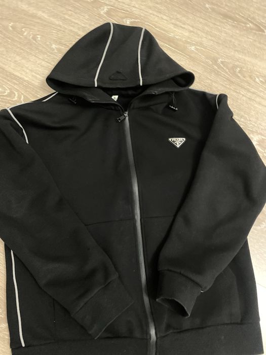 Зипка prada состояние отл