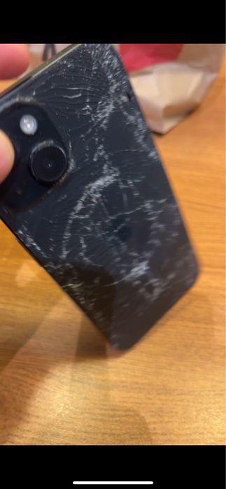 Iphone 15 разбитый