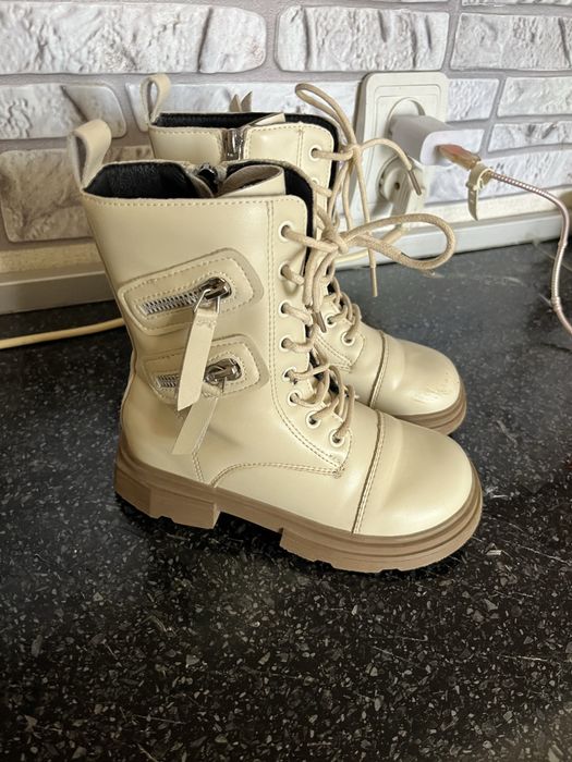 Продам обувь для девочки осень-весна б/у