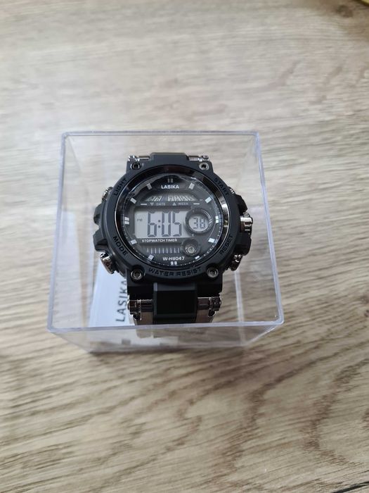 Часовник Lasika водоустойчив