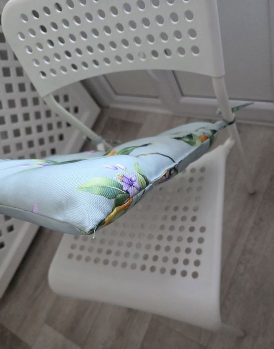 Продам стулья икея