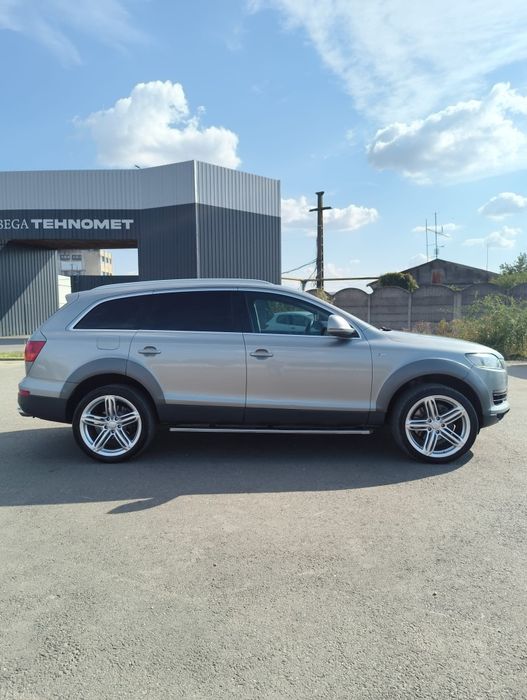 Vand Audi Q7 persoana fizica