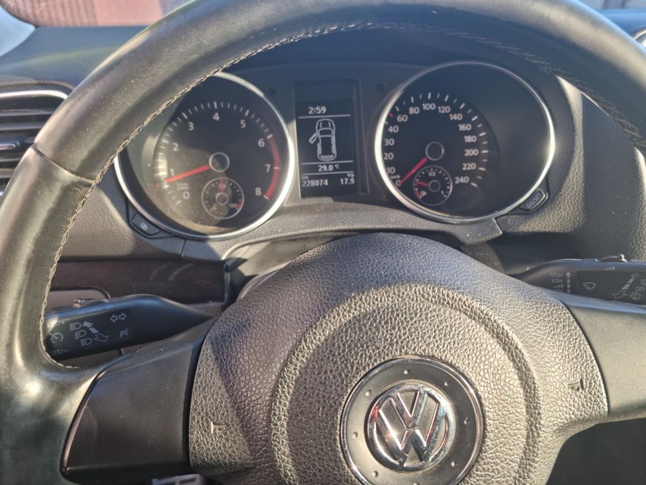 VOLKSWAGEN Golf 2009 — imagine 4