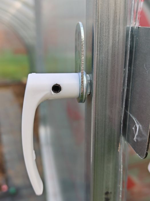 Готова оранжерия за един ден.