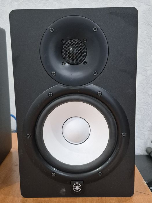 Продаются студийные мониторы YAMAHA