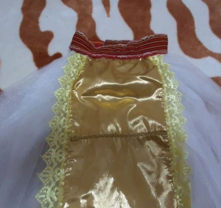 Costum popular vârstă 8-9 ani.