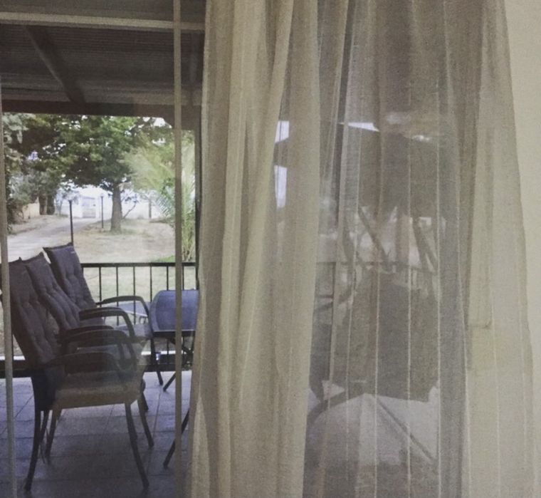 Вила под наем в Гърция, Мандра