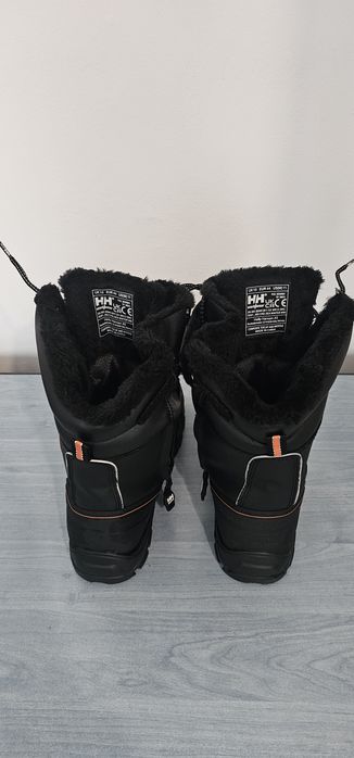 Halley Hansen 44 îmblăniți