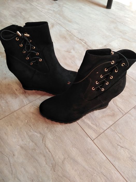 Нови зимни боти с платформа