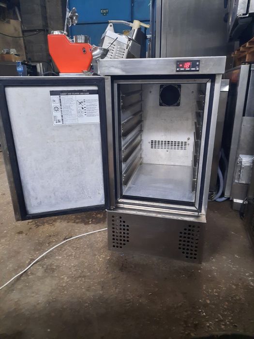 Хладилна маса - фризер за гастронорма 1/1 Foster