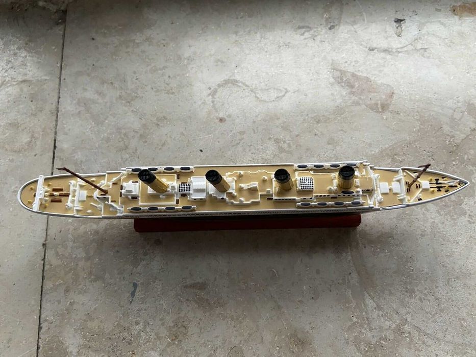 se vinde macheta vapor RMS TITANIC atlas model