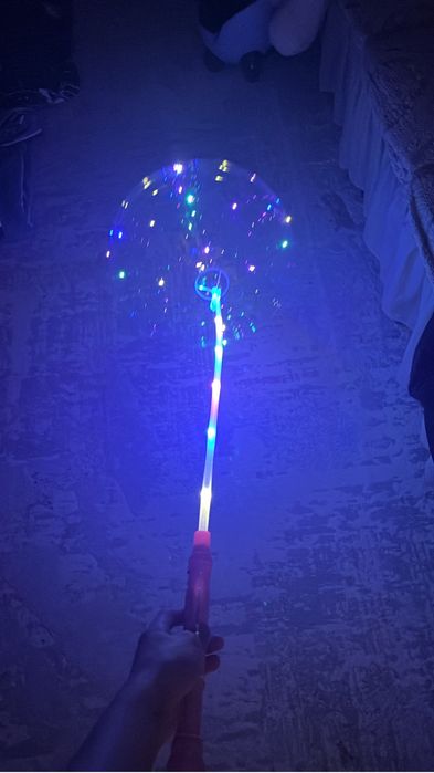 Шары светашие  красивые