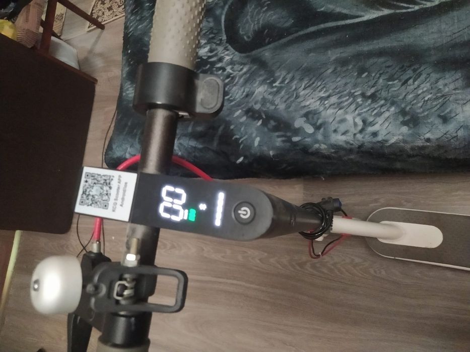 Продам Электросамокат Xiaomi