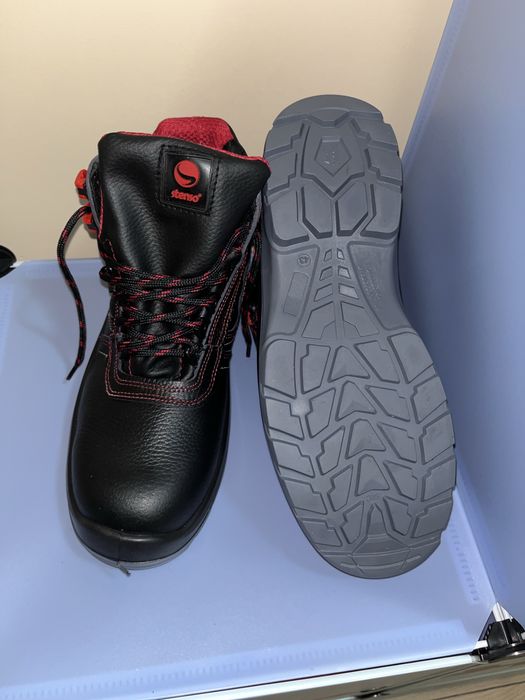 Раборни мъжки обувки 43 номер