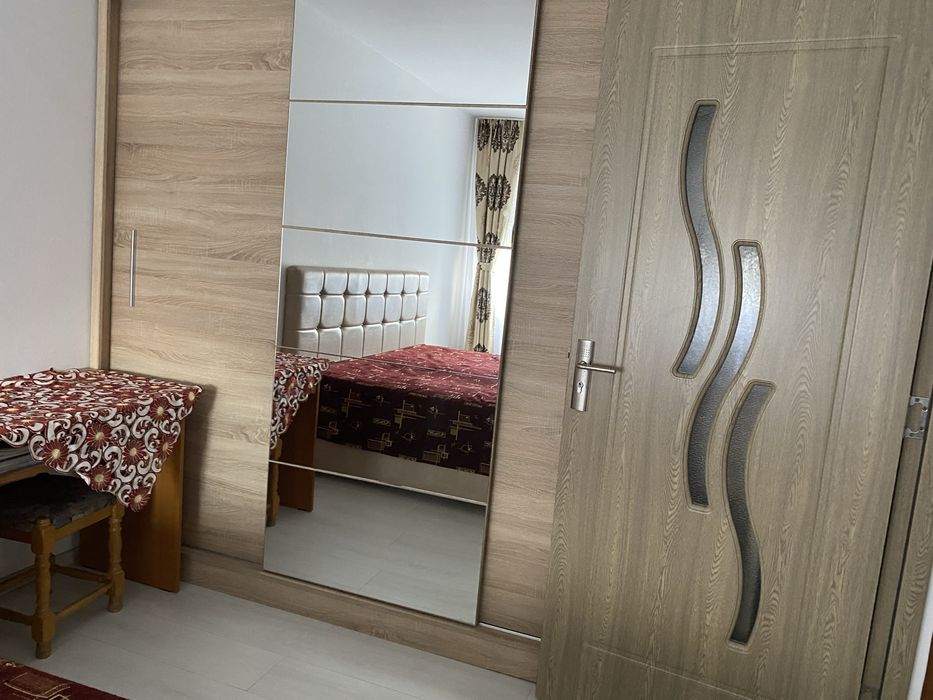 Apartament cu 2 camere, etaj 2, complet mobilat si utilat, cu 2 locuri de parcare