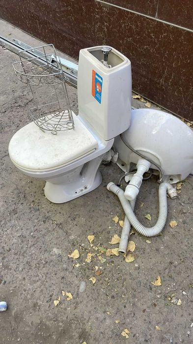 Унитаз для стройки без бачка с бачком для дома