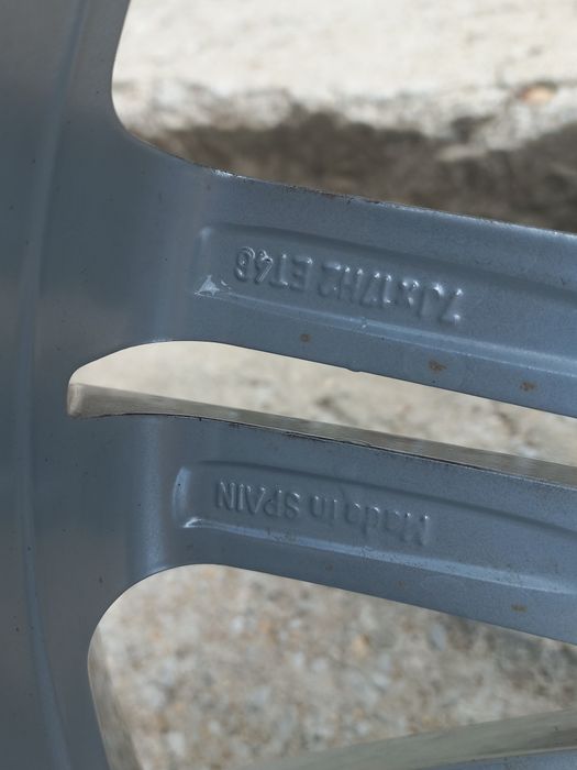 17.5x100 Vw Montani Оригинални Seat Škoda Audi 7j et46 Гуми 215 40 17