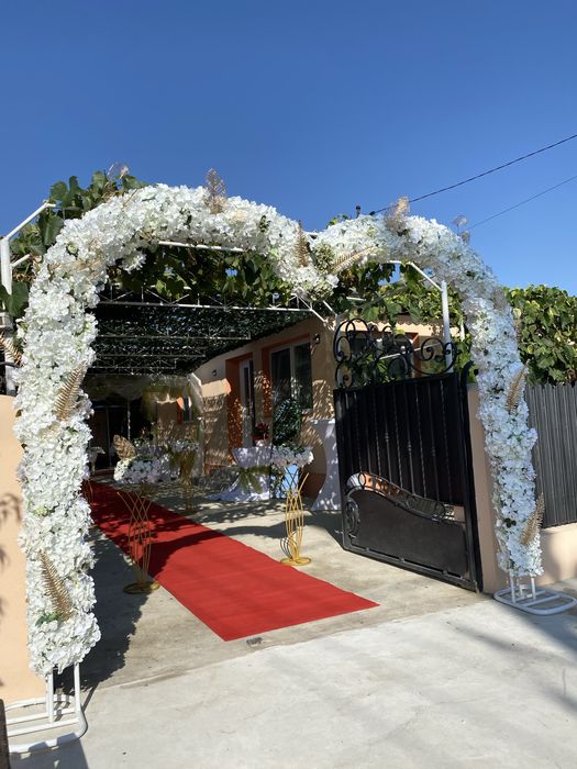 Vand aranjamente florale evenimente