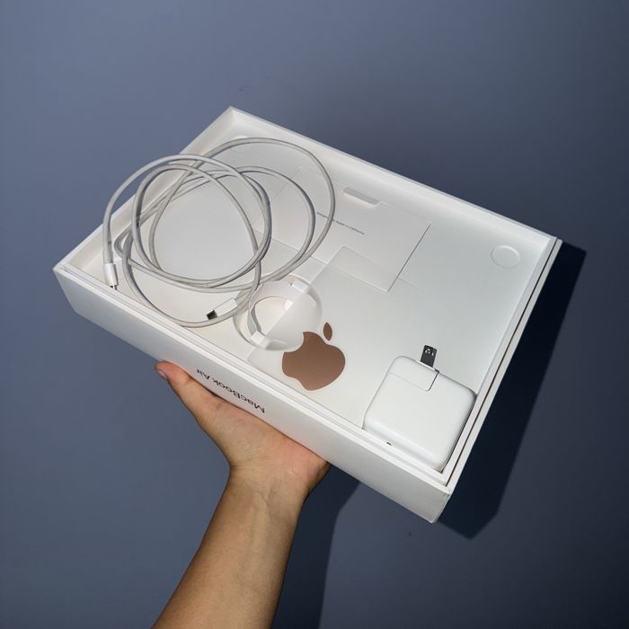 MacBook Air M1 256 gold